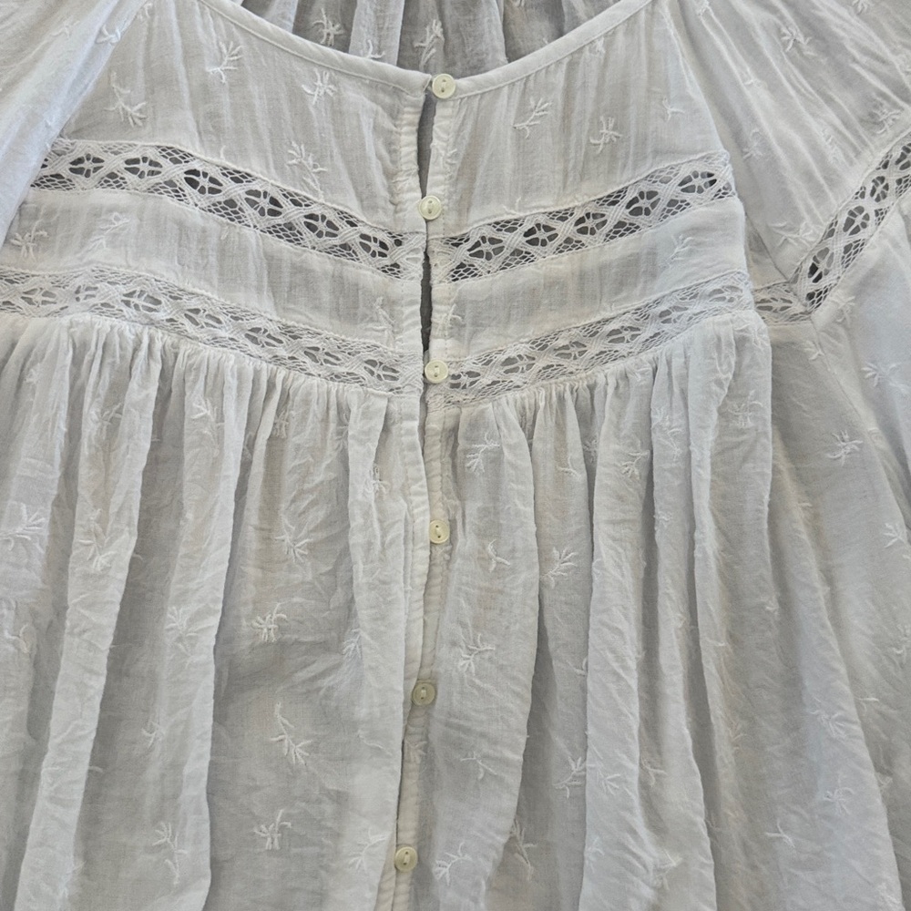 Old navyWhite Lace Detail Women's Top - Picture 3 of 4